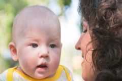 婴儿包茎应该怎样处理？怎样给宝宝断奶轻松有效？